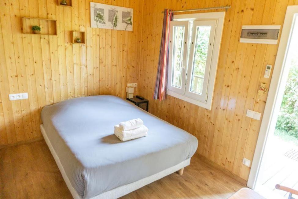 Hotel Domaine Des Epinettes Saint-Romain-de-Jalionas Esterno foto